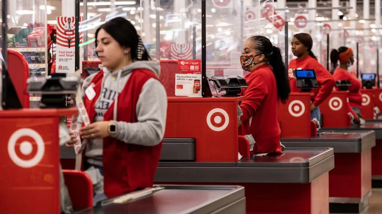 See Seasonal Jobs at Top Retail Stores
